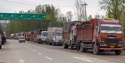 Supreme Court Asks Why Can’t NHAI Use Electronic Surveillance to Track Parked Vehicles on Highways?