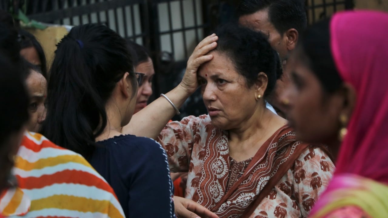 देहरादून ट्रिपल मर्डर की घटना से परेशान लोग