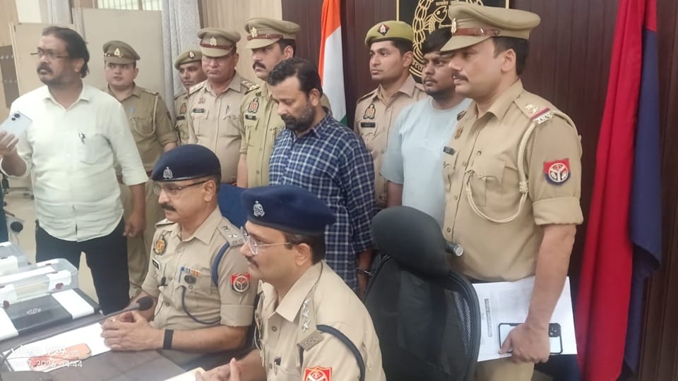 Cache of documents—including letterheads of village heads and municipal councillors—seized; two arrested