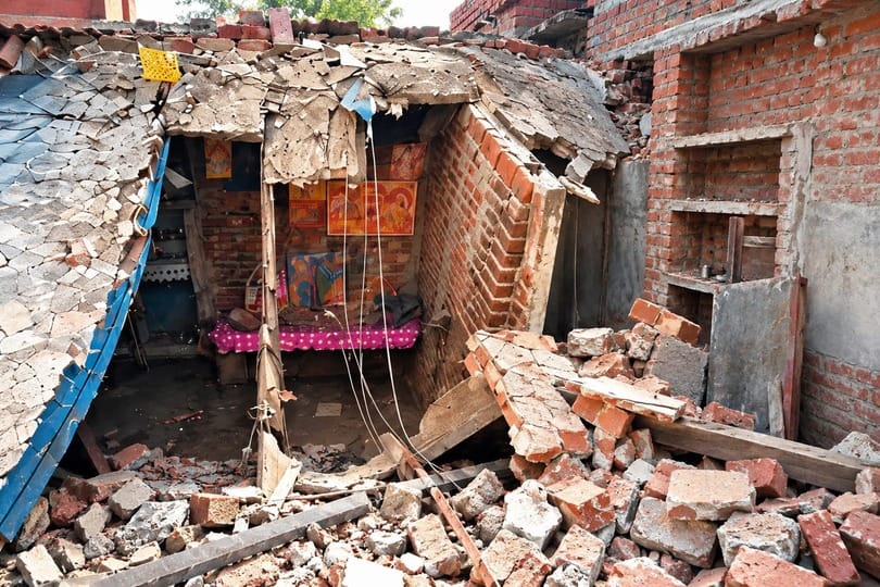Bulandshahr House roof collapses in Jahangirpur victim appeals to the administration for financial