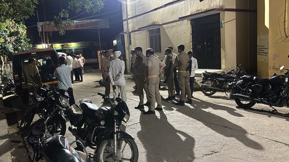 Bijnor: Intoxicated driver rams tractor into a crowd, killing three people