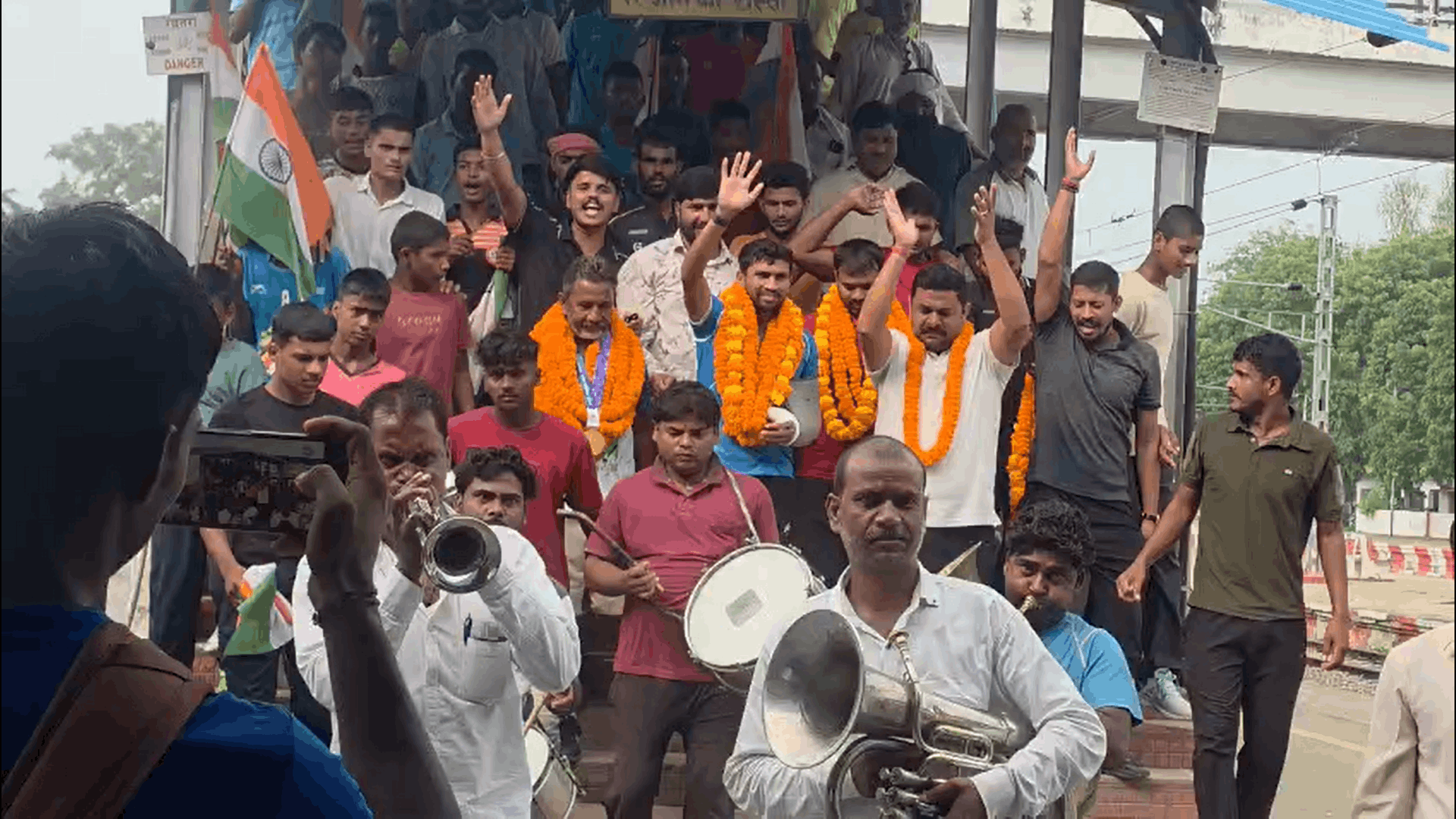 गाजीपुर: एशियन गेम्स का स्वर्ण लेकर घर लौटे राजकुमार, अब ओलंपिक गोल्ड पर नजर