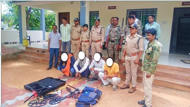 पुलिस की गिरफ्त में आरोपी