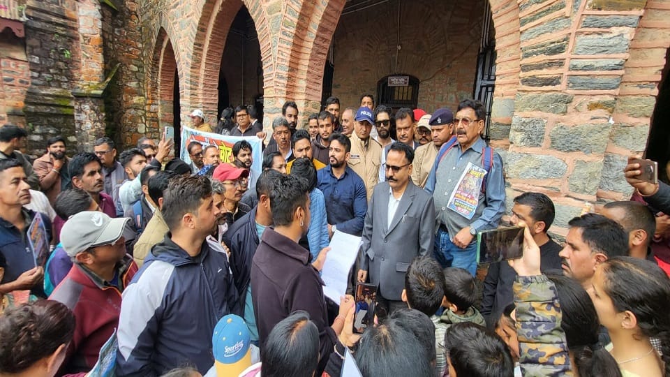 A procession was taken out demanding road connectivity to Krishnapur  Nainital