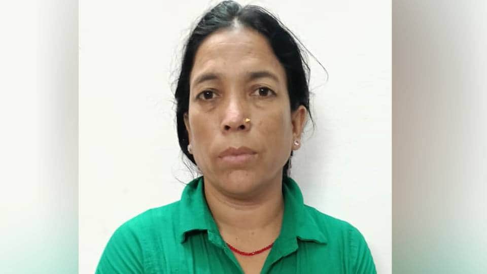 Nepalese female smuggler arrested at India-Nepal border in Bahraich opium worth ₹15 lakh seized