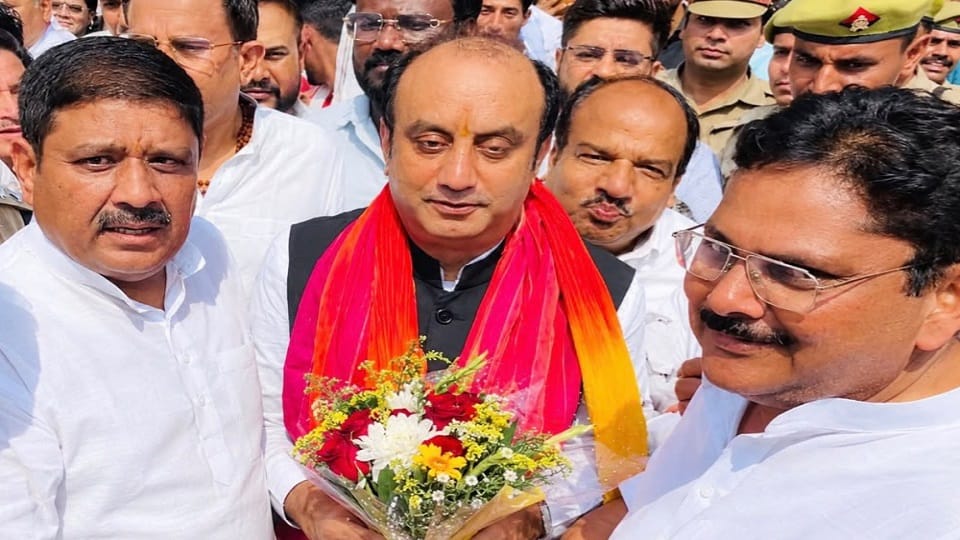 Meerut: BJP MP Sudhanshu Trivedi says the country's reins are in the hands of a true pilot
