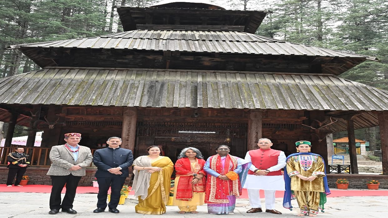 Manali: President Droupadi Murmu savors authentic mountain flavors, Gucchi and red rice for dinner