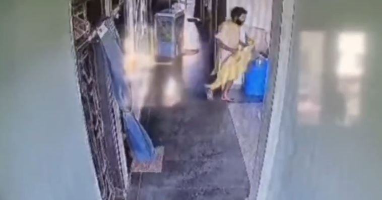 यूपी: रसिक दुलारी शरण के कहां से आ रहे VIDEO, पुलिस के कब्जे में है डीवीआर; सोशल मीडिया पर हो रहे वायरल