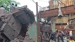 Please help us get our daughter body back somehow Plea from Gul Afshan parents seelampur building collapse