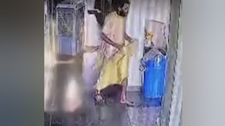 Saint Premanand Maharaj disciple Rasik Dulari Sharan Another video suicide case before her death viral mathura