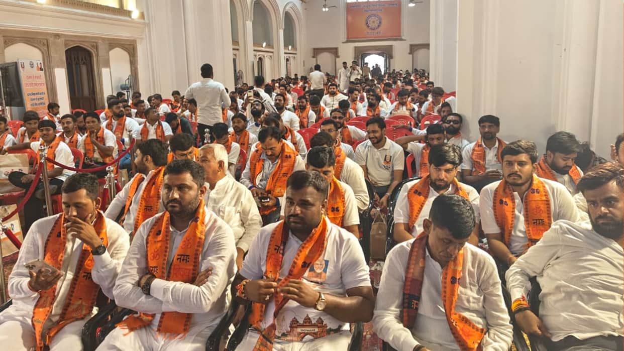 Grand welcome for 500 bike riders at Sampurnanand Sanskrit university in varanasi