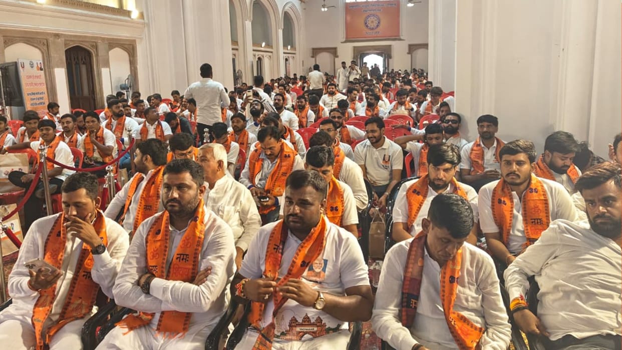 Grand welcome for 500 bike riders at Sampurnanand Sanskrit university in varanasi