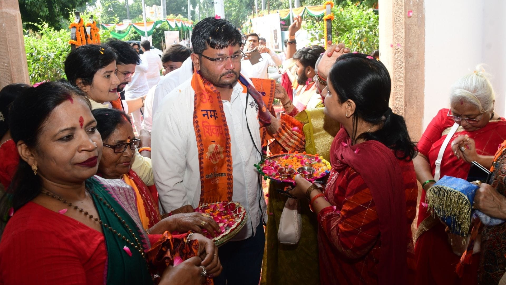 Youth praise Kashi development say leaders should be like Narendra Modi left awestruck corridor
