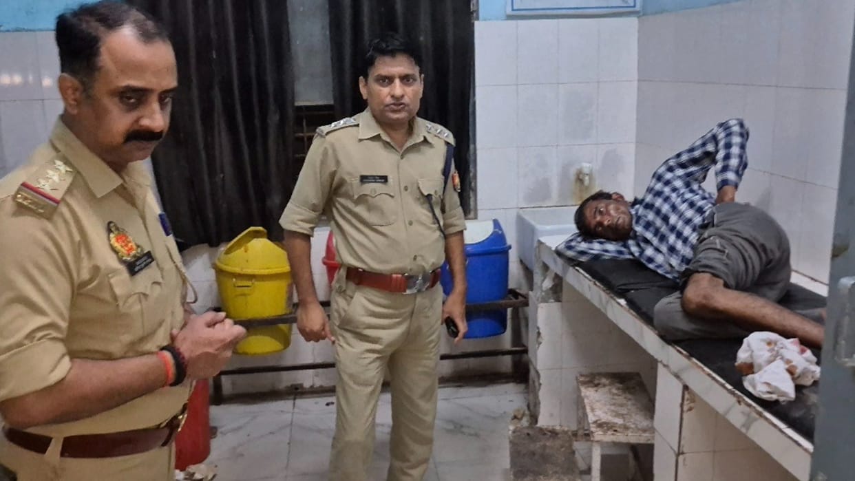Wanted gangster Qasim Khan injured in an encounter after being shot in the leg
