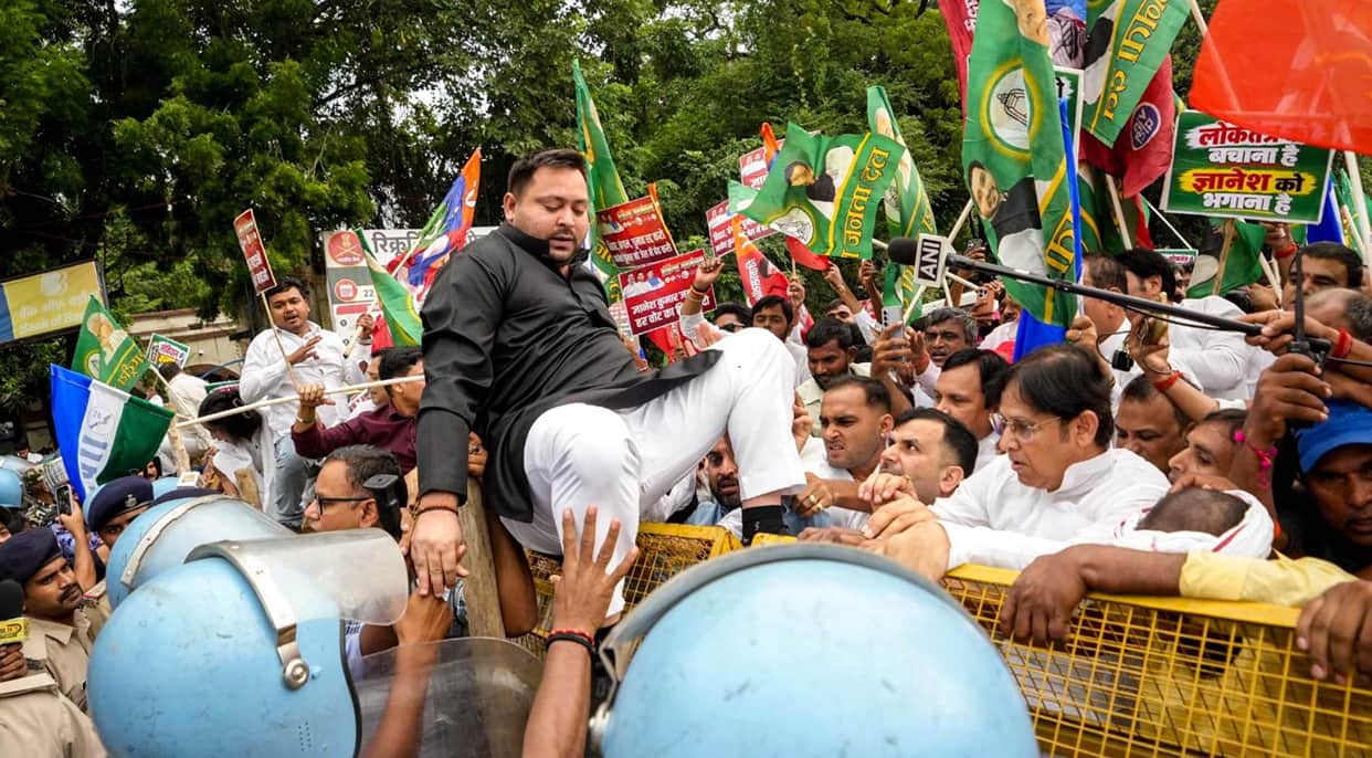 patna mahagathbandhan protest tejashwi yadav gyanesh kumar resignation sir vote chori