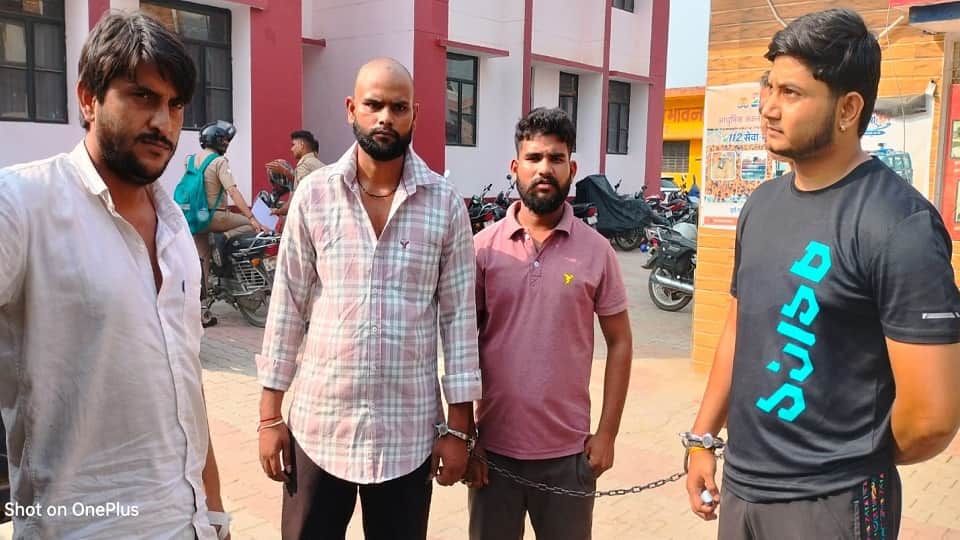 Meerut: Four arrested for illegal arms trafficking, one injured in an encounter; cartridges recovered.