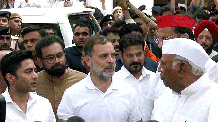 INDIA Bloc Protest Live Updates: Mallikarjun Kharge Lunch Meeting March Against CEC Gyanesh Kumar News in Hi