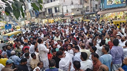 सड़कों पर उतरा कार्यकर्ताओं का हुजूम