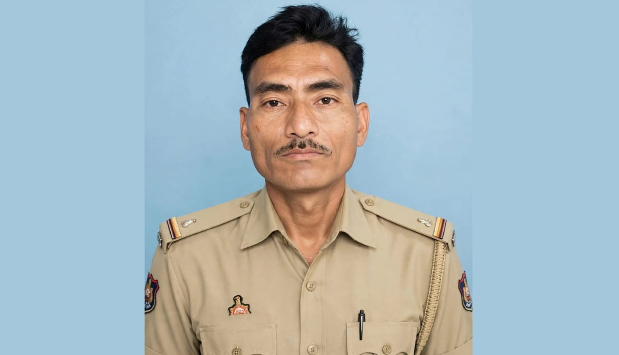 Kanpur Unidentified vehicle hits motorcycle Home Guard on his way to duty dies body sent for postmortem