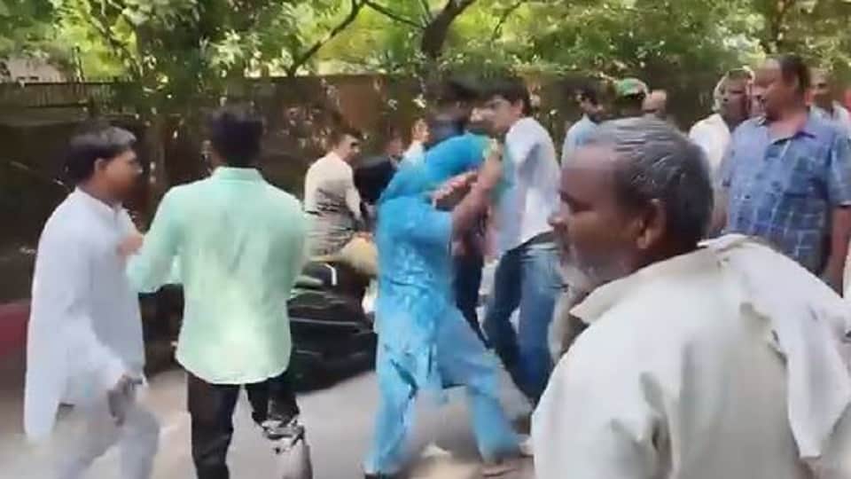 Congress workers clash and exchange blows during protest against Chief Election Commissioner in Mathura