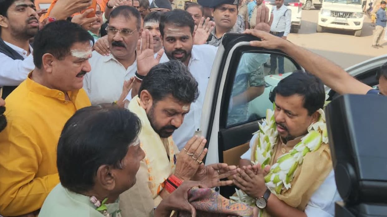 BJP President Nitin Naveen in Kashi Offered prayers at Vishwanath Dham will interact directly with youth