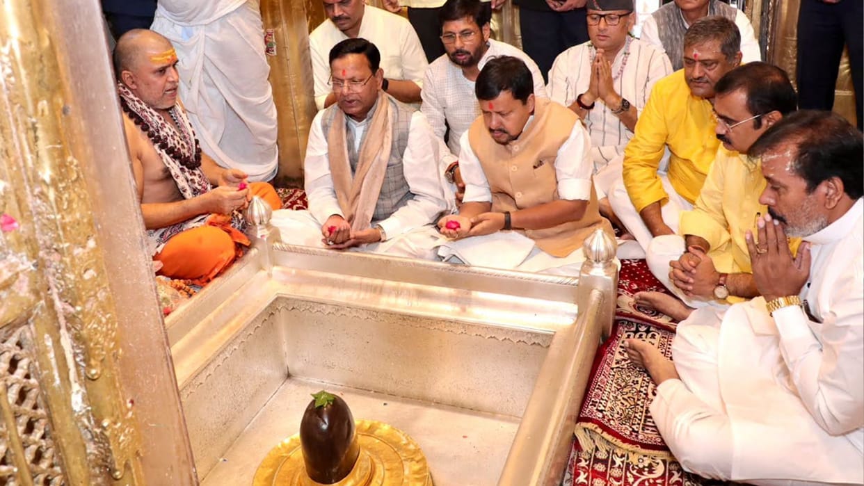 BJP President Nitin Naveen in Kashi Offered prayers at Vishwanath Dham will interact directly with youth