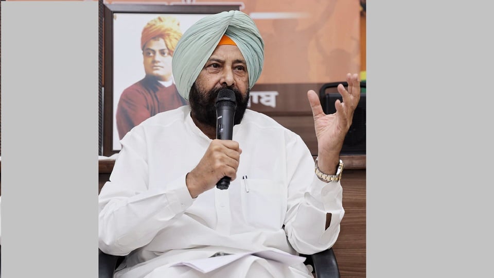बीजेपी प्रदेश अध्यक्ष ढिल्लों की आप को नसीहत:स्कूलों को ना बनाएं प्रचार केंद्र, सीबीआई रेड पर क्या बोले? – Bjp State President Dhillon Advice To Aap