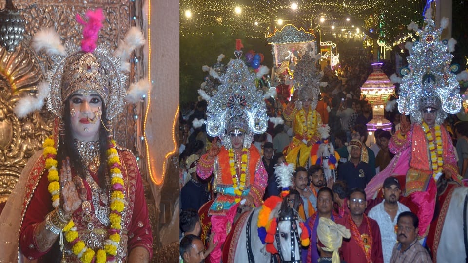 Crowd of devotees thronged Janakpuri in Agra