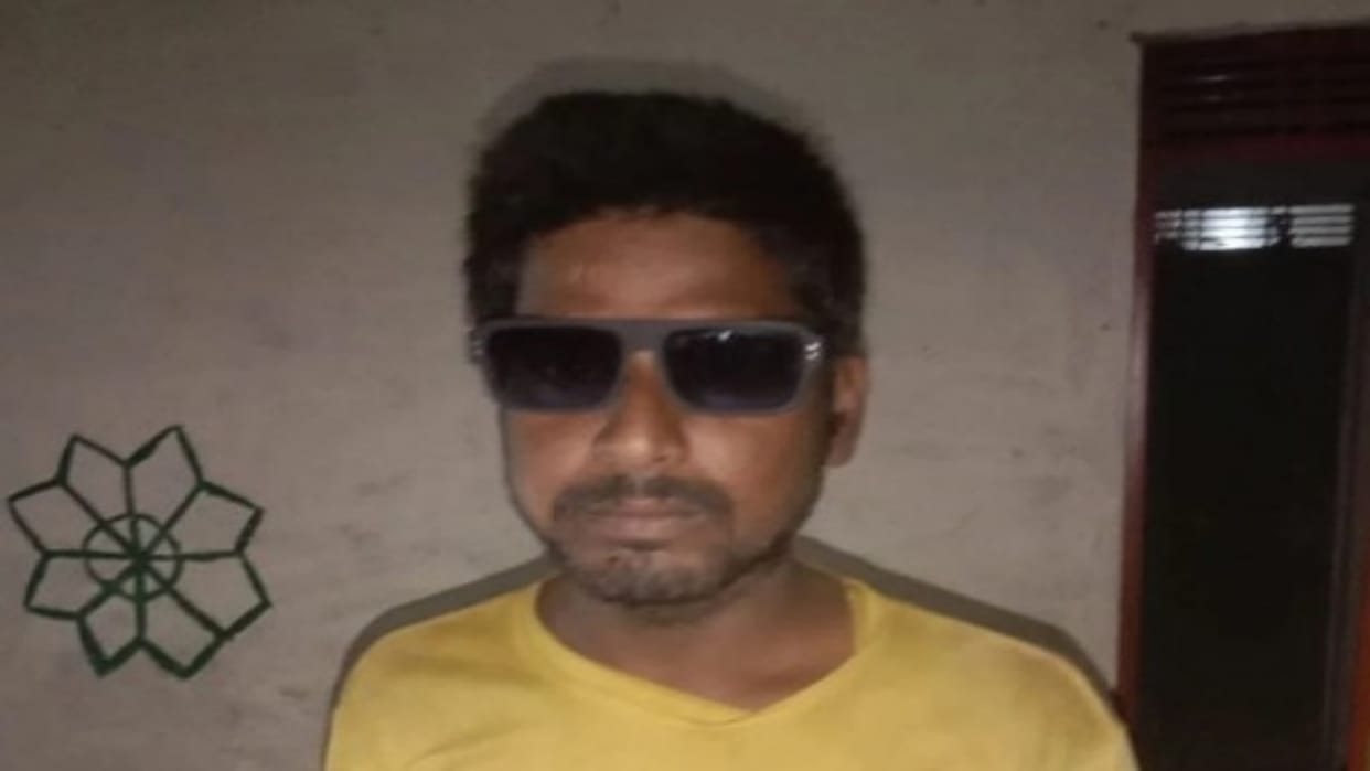 Sagar: Man Falls Ill After Drinking Discarded Liquor in Banda, Family Claims His Vision Has Weakened