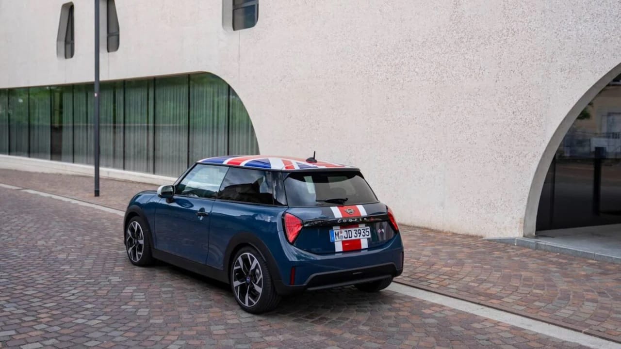 MINI Cooper Oxford Edition Bookings Open in India: Check Design, Specs And Key Features