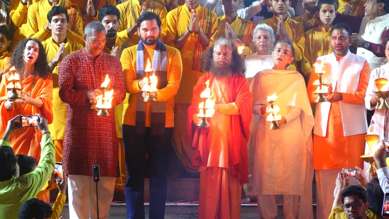 Nana Patekar Death Had arrived in Rishikesh for shoot of the Marathi film Ole Aale offers ganga aarti