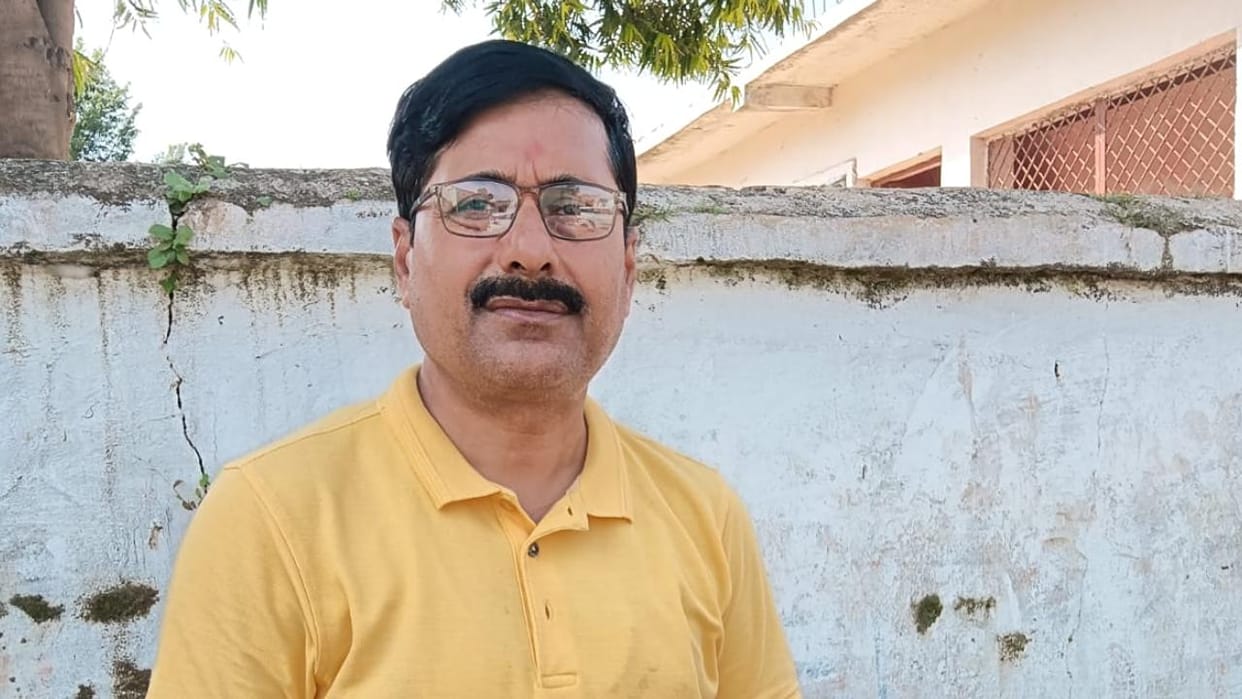 Jhansi: Social activist Sanjay Singh shares memories of Nana Patekar.