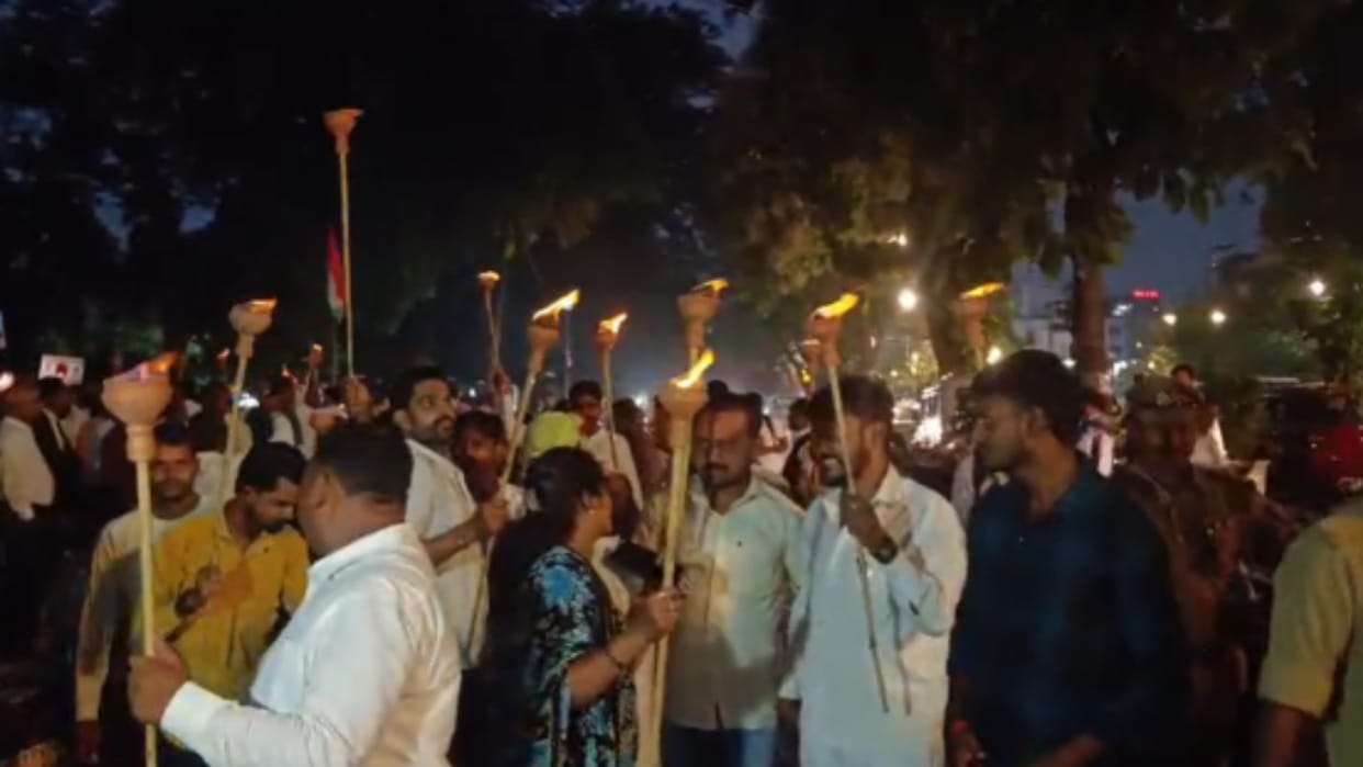 Congress holds torchlight procession to protest against vote theft; slogans raised against BJP