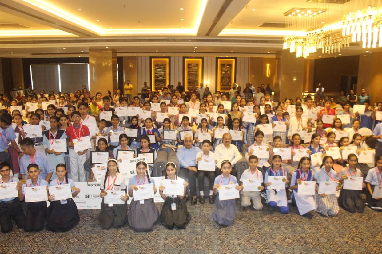 10,000 students from 70 schools across the state showcased their newspaper making skills.