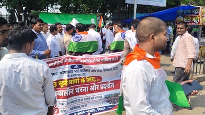 पटना के गांधी मैदान में जुटे अभ्यर्थी।