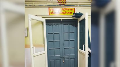 Shastri Hospital Syringes found on stretchers watchmen administering treatment CMO issues notice