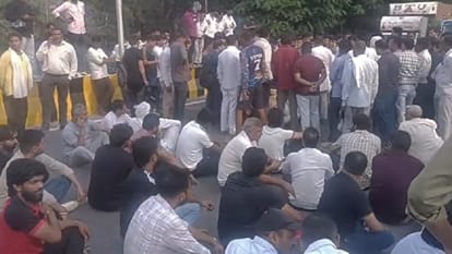 गुस्साए परिजनों ने लगाया जाम