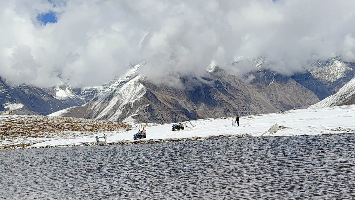 Himachal Weather: Snowfall in Rohtang; heavy hailstorms in Kullu and Chamba; rain in Shimla, know imd forecast