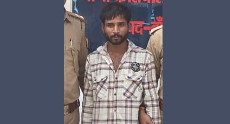 Banda Medical college theft cunning accused from MP arrested after 51 days goods cash worth 11 lakh recovered