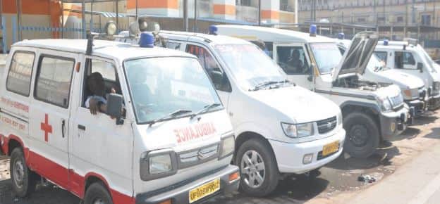 Agra Ambulance Fitness Check: 14 Unsafe Vehicles Seized, 62 Challaned