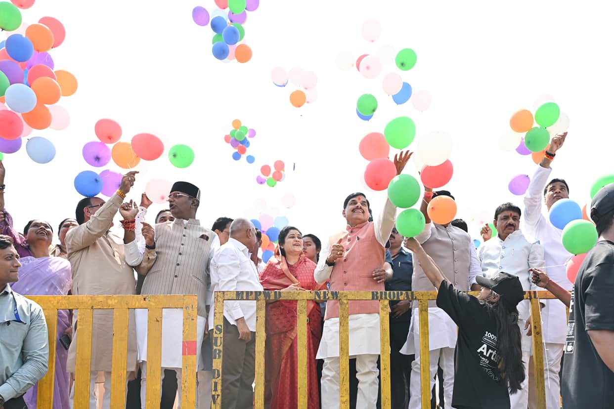 MP: CM Mohan Yadav Releases Balloons in Bhopal, Urges People to Continue Serving Society