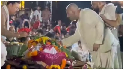Why Nana Patekar Last Rites in night explain son Malhar Patekar last rites were performed by his wood