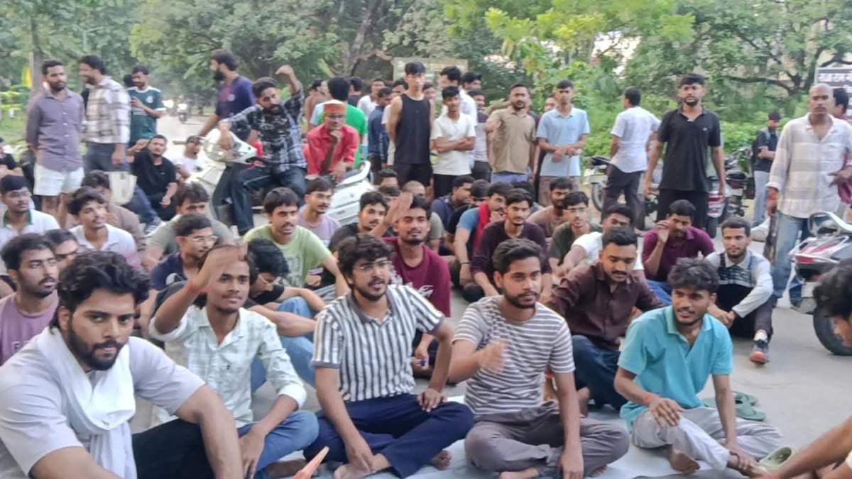 बीएचयू: क्रिकेट खेलने पहुंचे छात्रों से मारपीट का आरोप, राजाराम हॉस्टल के छात्रों ने लगाया जाम; पहुंची पुलिस