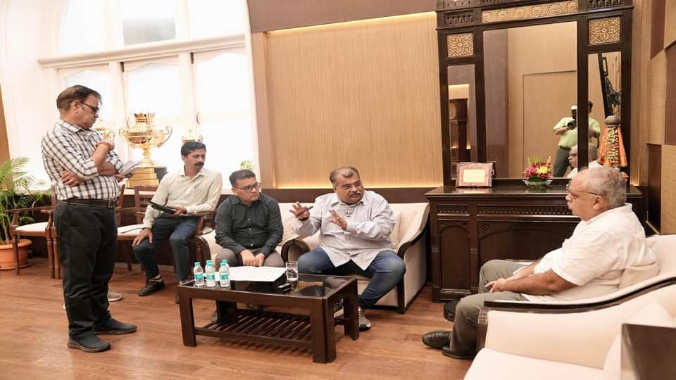 Demand for direct local trains from Dombivli-Diva to Mumbai MLA holds meeting with railway administration in