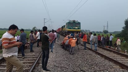 रायबरेली में ट्रैक मशीन डिरेल