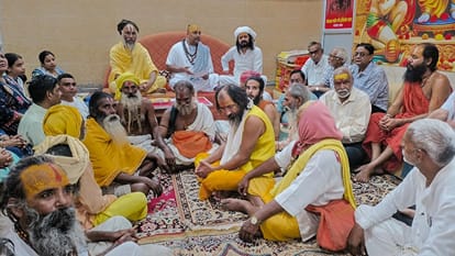 UP Big News Premanand Maharaj's new message; Home Guard kills wife and daughter; major decision taken