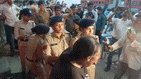 Itarsi Police Detains 15 Cockroach Party Supporters Going to Delhi Protest