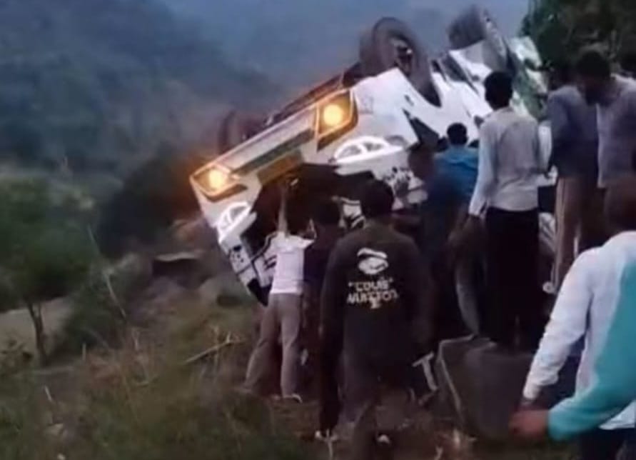 Vehicle plunges into gorge in Rajouri two died 21 passengers critically injured