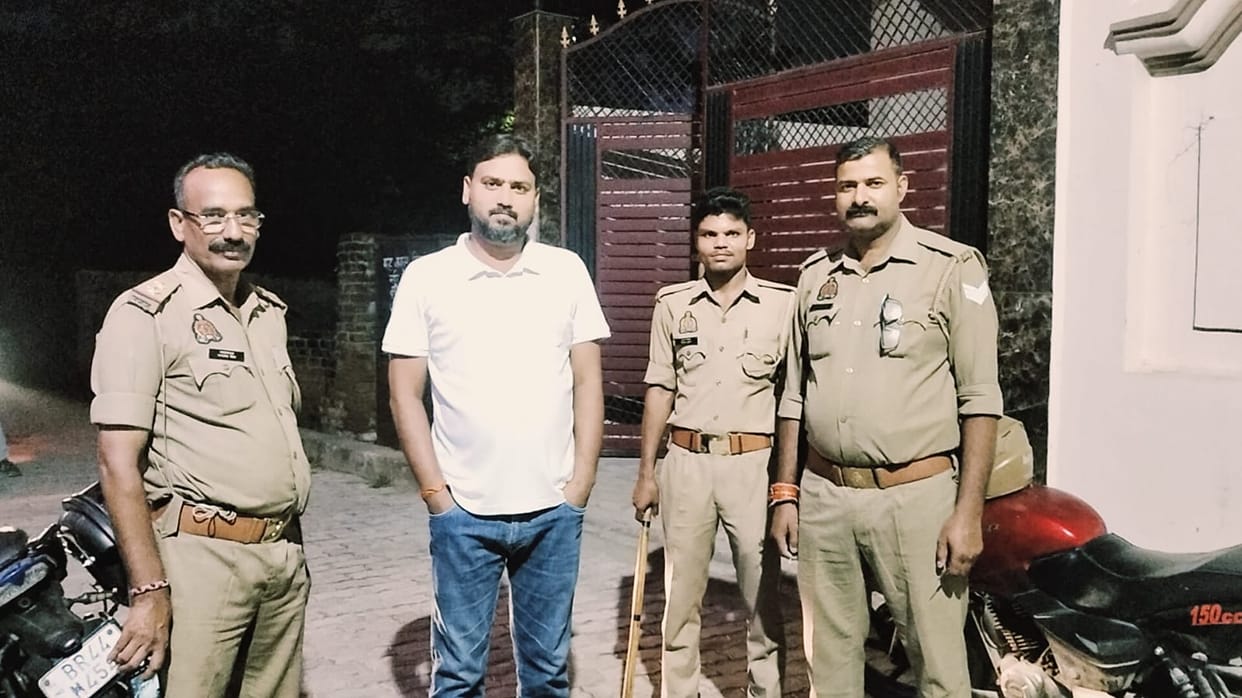Yuva Manch President Anil Singh under house arrest detained before he could leave Jantar Mantar