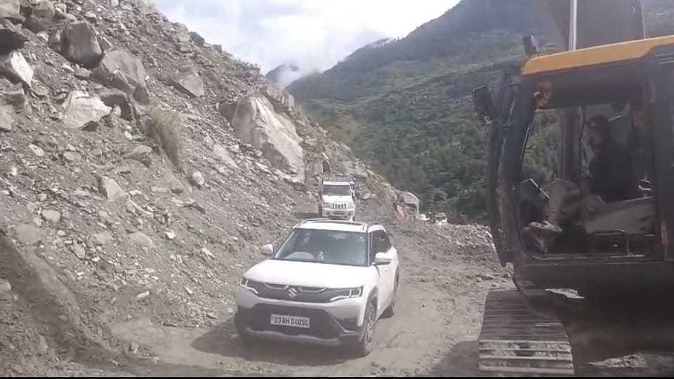Adi Kailash route blocked by landslide; travelers stranded for eight hours